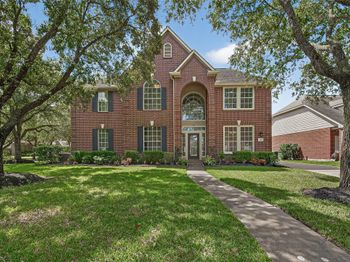 4742 Robins Way