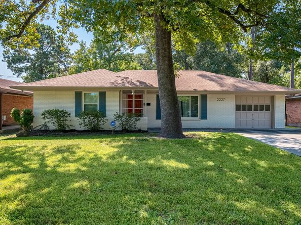 2227 Libbey Drive, Houston TX 77018