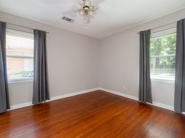 2227 Libbey Drive, Houston TX 77018