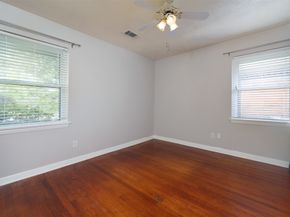 2227 Libbey Drive, Houston TX 77018