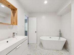 10814 Piping Rock Lane, Houston TX 77042