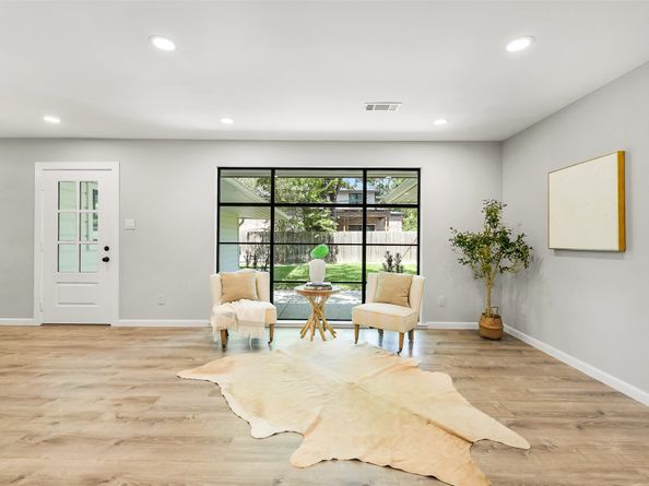 10726 Riverview Drive, Houston TX 77042