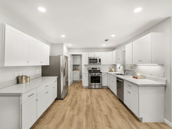 10726 Riverview Drive, Houston TX 77042