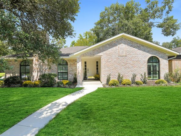 10726 Riverview Drive, Houston TX 77042