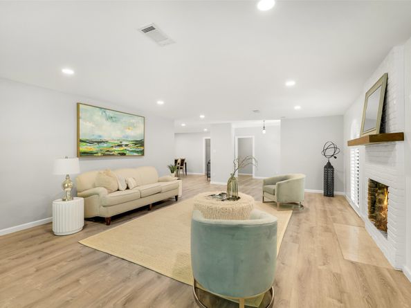 10726 Riverview Drive, Houston TX 77042