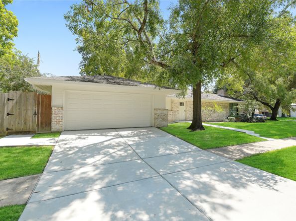 10726 Riverview Drive, Houston TX 77042