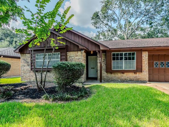 8003 Sharpcrest Street, Houston TX 77036