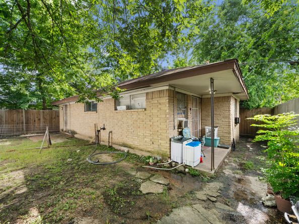 4208 Delhi Street, Houston TX 77022