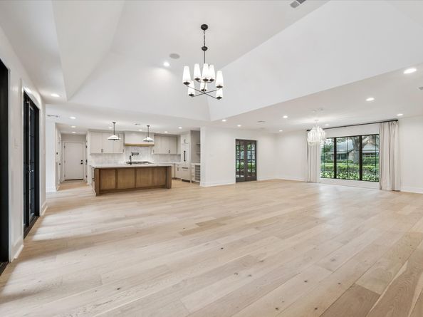 4719 Ivanhoe Street, Houston TX 77027