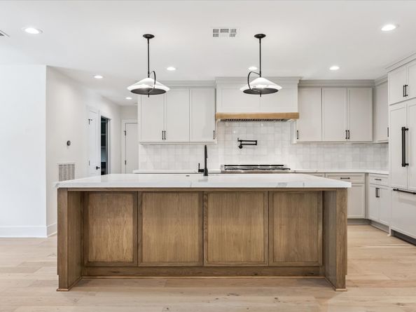 4719 Ivanhoe Street, Houston TX 77027