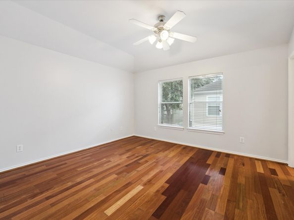 1138 W 25th Street F, Houston TX 77008