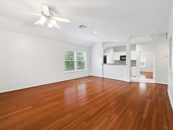1138 W 25th Street F, Houston TX 77008