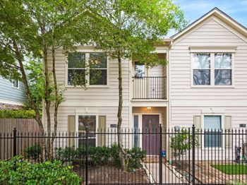 1138 W 25th Street