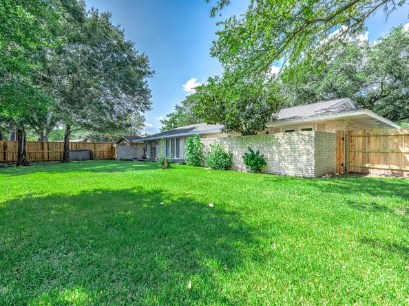 1616 Redway Lane, Houston TX 77062