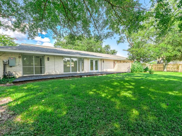 1616 Redway Lane, Houston TX 77062