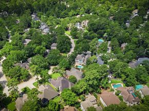 2 Sweet Birch Place, The Woodlands TX 77382