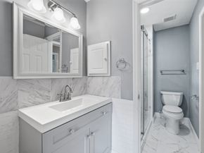 2 Sweet Birch Place, The Woodlands TX 77382