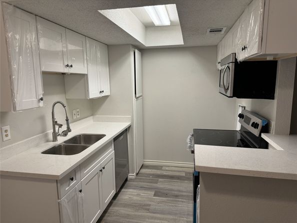 7402 Alabonson Road 309, Houston TX 77088