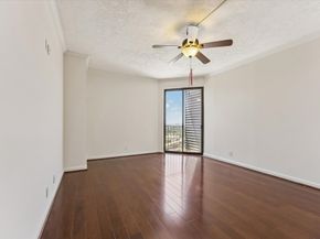 3350 Mccue Road 2204, Houston TX 77056