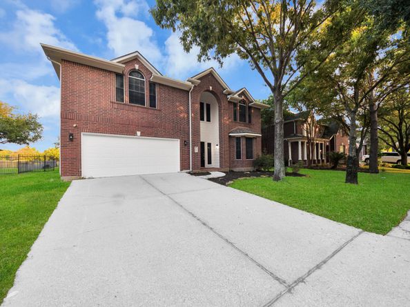11927 Canyon Mills Drive, Houston TX 77095
