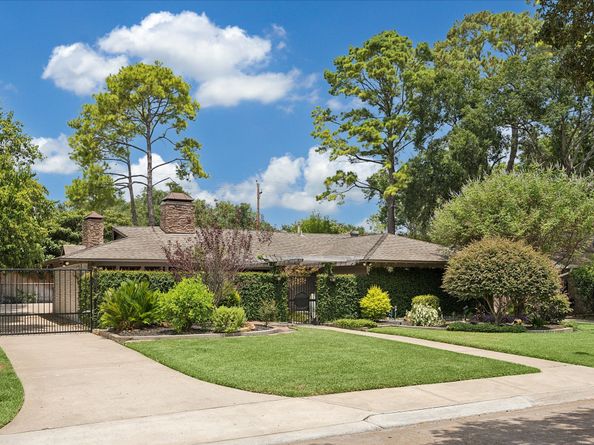 10034 Meadow Lake Lane, Houston TX 77042