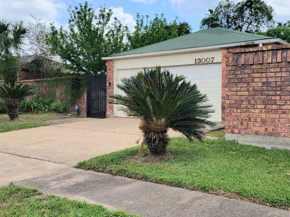 13007 Bacard Lane, Houston TX 77099