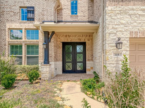 115 N Winter Sunrise Circle, Tomball TX 77375
