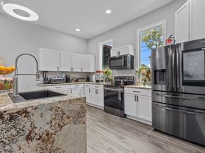 1015 Brooks Street, Houston TX 77009
