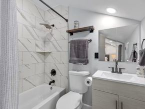 1015 Brooks Street, Houston TX 77009