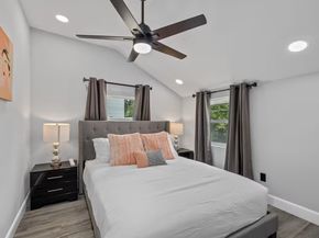 1015 Brooks Street, Houston TX 77009