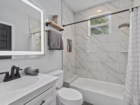 1015 Brooks Street, Houston TX 77009