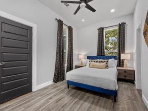 1015 Brooks Street, Houston TX 77009