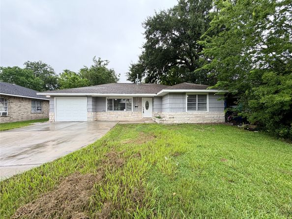 702 Loper Street, Houston TX 77017