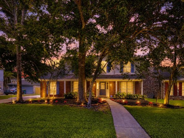 80 Eagle Rock Circle, The Woodlands TX 77381