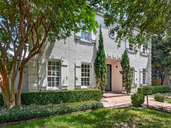 2114 Wroxton Road, Houston TX 77005