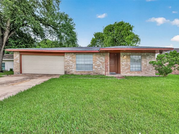 10431 Towne Oak Lane, Sugar Land TX 77498