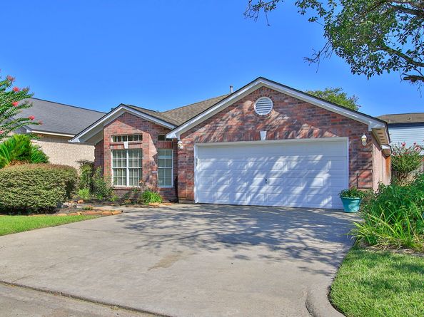422 Cherry Laurel Drive, Tomball TX 77375