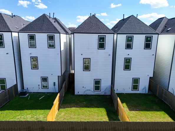 6320 Del Rio Street, Houston TX 77021
