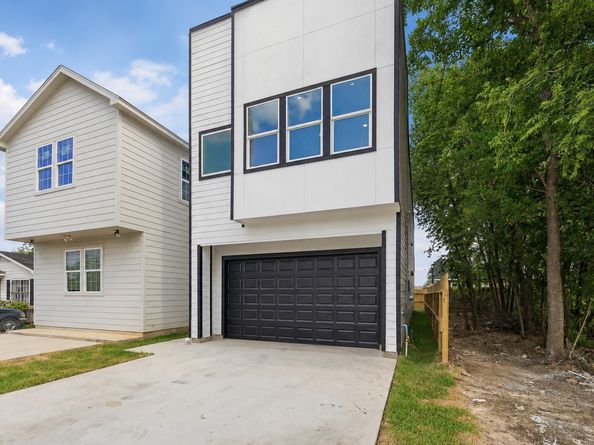 9735 Pelsey Street, Houston TX 77029