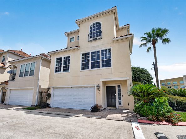 6035 N Arrowana Lane, Houston TX 77036
