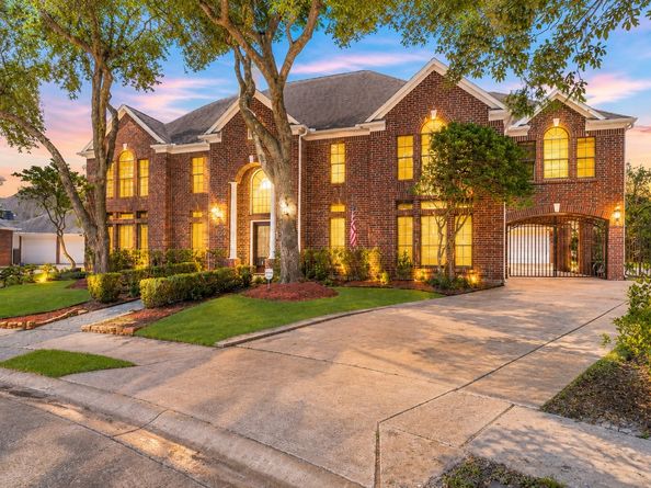 16 Fosters Court, Sugar Land TX 77479