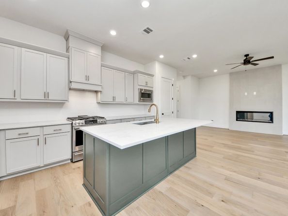1422 Caywood Lane A, Houston TX 77055