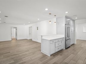 5834 Braesheather Drive, Houston TX 77096