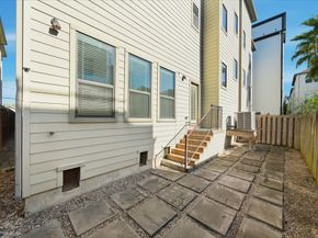 5525 Kiam Street C, Houston TX 77007