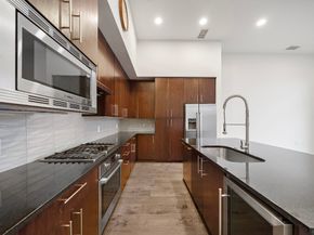 4820 Caroline Street 507, Houston TX 77004