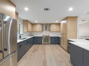 14 Wakerobin Court, The Woodlands TX 77380