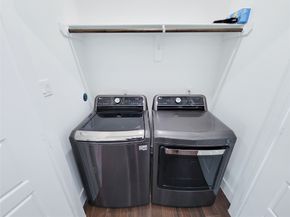 5019 Creekmont Drive, Houston TX 77091