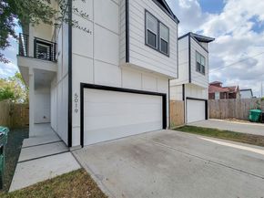 5019 Creekmont Drive, Houston TX 77091