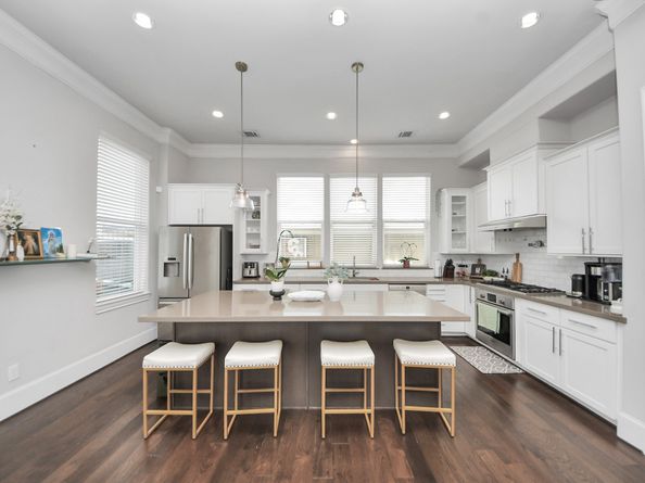 9614 Riddlewood Ln, Houston TX 77025