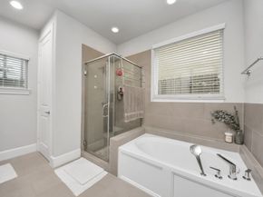 9614 Riddlewood Ln, Houston TX 77025